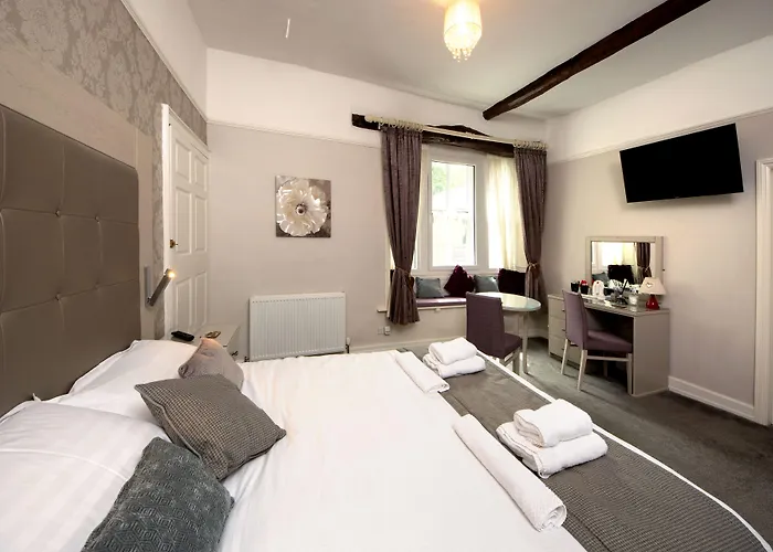 Bed & Breakfast Maypole 3*