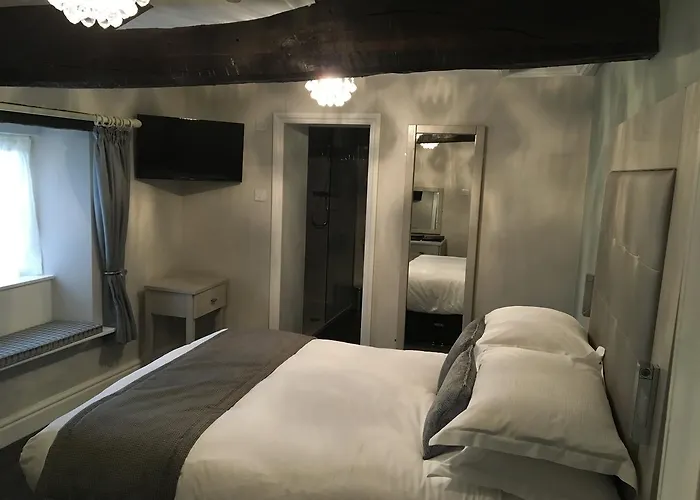 Bed & Breakfast Maypole 3*