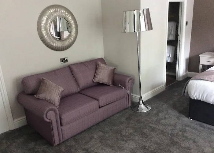 Maypole Bed & Breakfast 3*