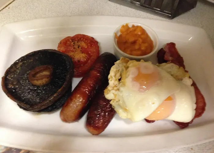 Maypole Bed & Breakfast 3*