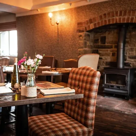 Maypole Bed & Breakfast 3*