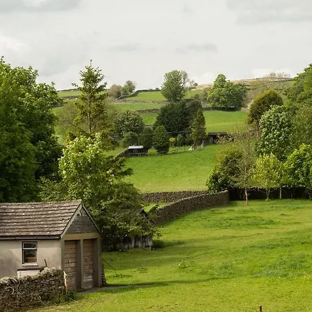 Maypole Bed & Breakfast 3*