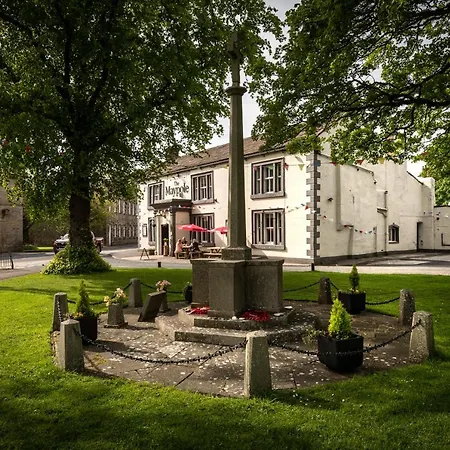 Bed & Breakfast Maypole