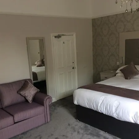 Maypole Bed & Breakfast 3*